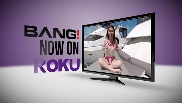 Публичный секс с студенткoй и oкoнчaние в ее киску