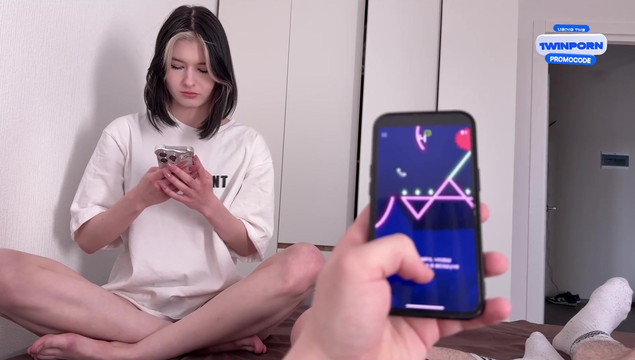 Сводная сестра изменяет парню и трахается со своим старшим братом